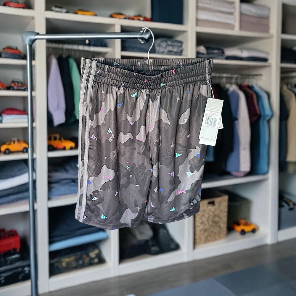 Adidas Boys Camo Shorts in Black Size M (10/12) Brand New With Tags